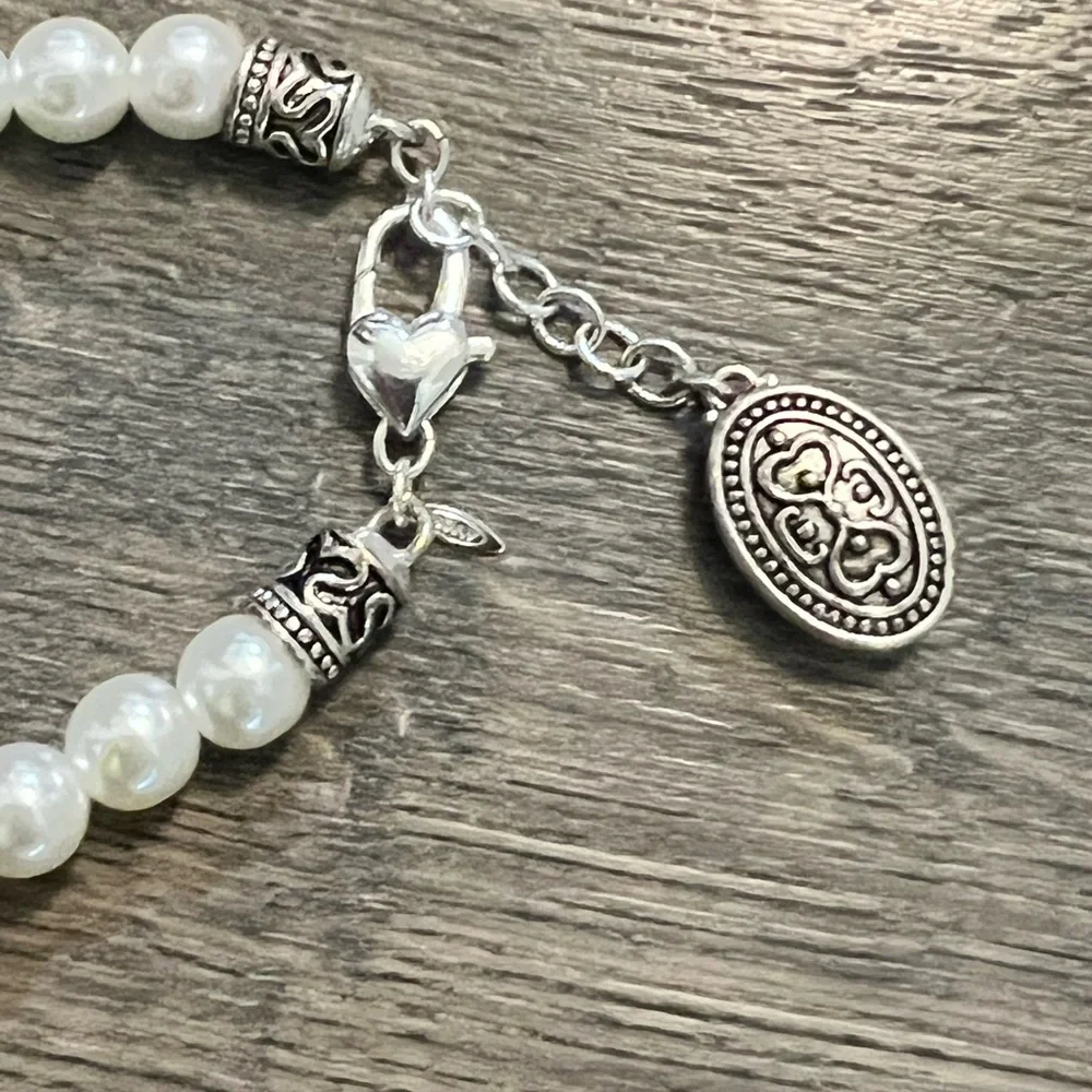 Set of 2‎ Avon Bracelets